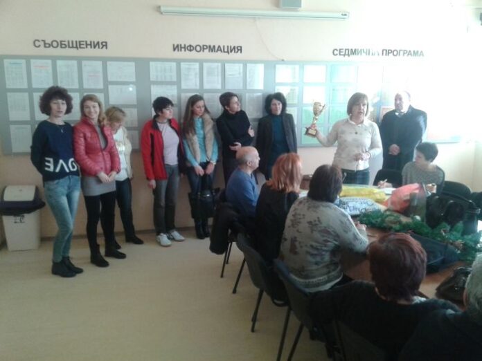 ПМГ „Яне Сандански“ в Гоце Делчев с предколеден подарък и признание от Асоциацията на Кеймбридж училищата в България