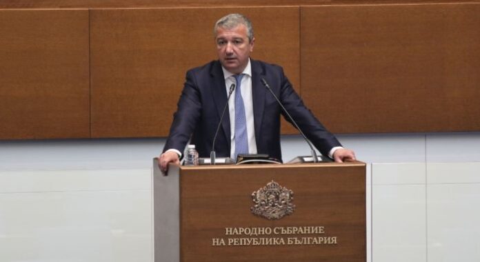 По инициатива на БСП - ОЛ: Либерализацията на пазара на електроенергия за домакинствата е отложена