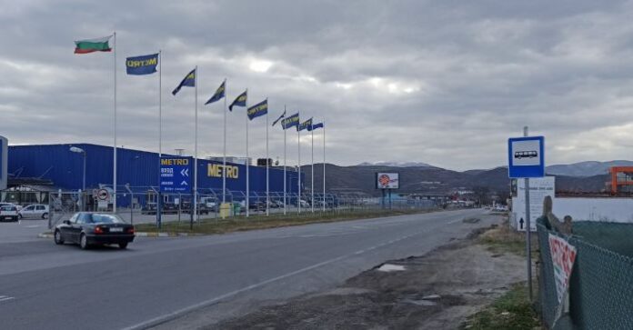 По искане на жителите на село Покровник! Две нови временни спирки в района на Зелендолско шосе