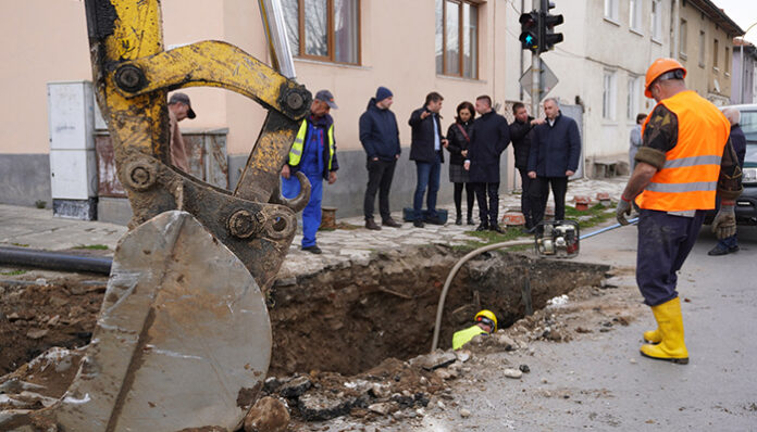 Подменят водопровода на улица в Разлог