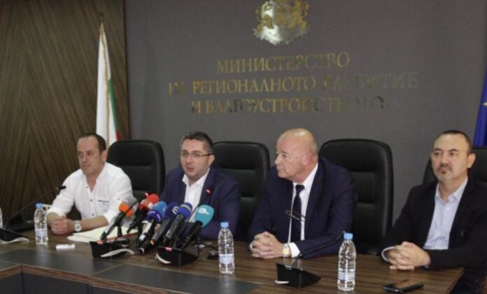 Подземни кантари в обхвата на тола ще изчисляват теглото на тежкотоварните автомобили