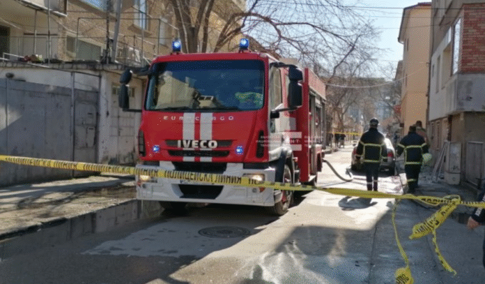 Пожар в жилищна сграда в Пловдив
