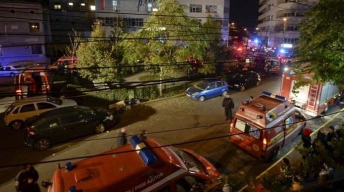 Пожар в претъпкана дискотека в Румъния уби 27 души
