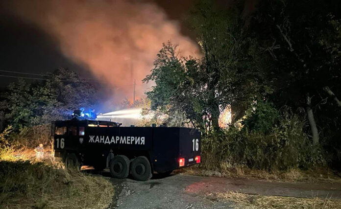 Пожарът във Воден тръгна към село Крайново