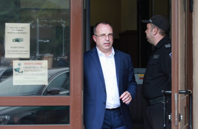 Поражанов подаде оставка