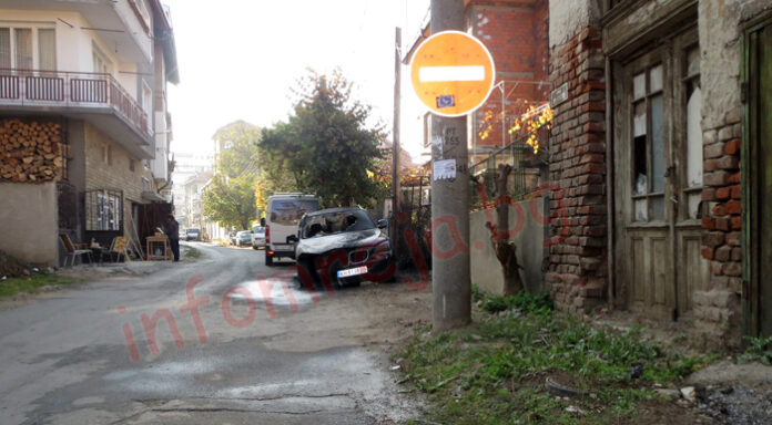 Пореден автомобил пламна мистериозно в Кюстендил
