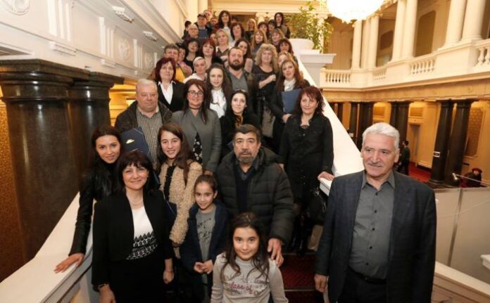 Посетителска група от Кюстендилско гостува в парламента по покана на депутата Радослава Чеканска
