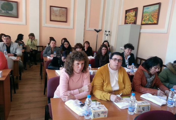 Повишават квалификацията на общинарите в Кюстендил