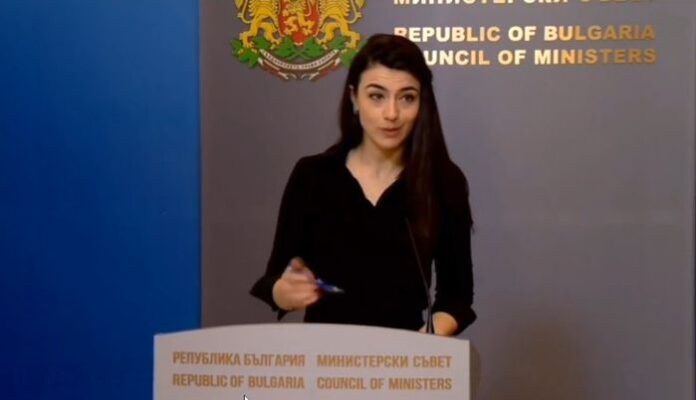 Правителството смени 9 областни управители