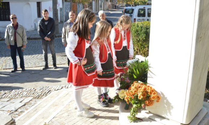 Празникът на народните будители бе отбелязан в Гоце Делчев с различни прояви