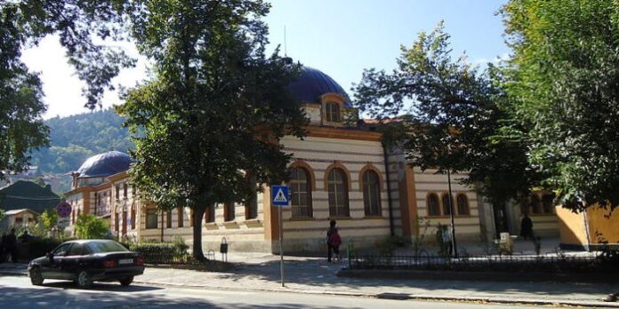 Пребиха 25-годишен ром в Кюстендил
