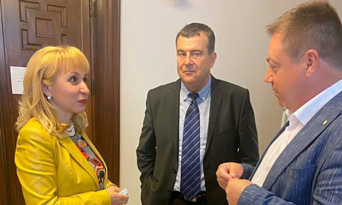 Пред 2020 над 70 000 души разбраха