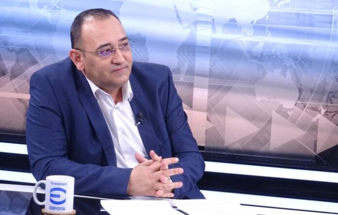 Преди да дадете достъп до потребителския си профил в социалните мрежи
