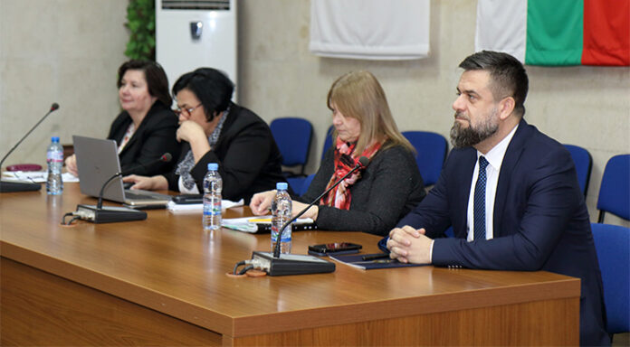 Предизвикателствата в развитието на социалните услуги обсъдиха на среща в Благоевград