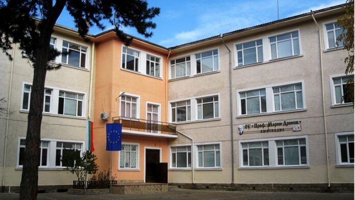 Предложение: ОУ „Проф. Марин Дринов“ в Кюстендил се преобразува в Средно училище