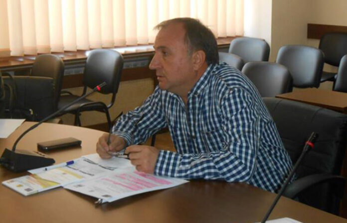 Председателят на Местна инициативна група-Гоце Делчев Валери Сарандев подписа договор по проект за 46 945