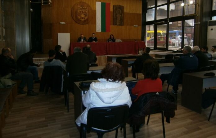 Председателят на Общински съвет - Дупница на среща със спортните клубове