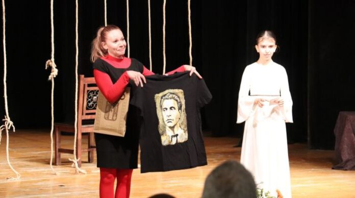 Представиха спектакъла „Времето е в нас и ние сме във времето” в Банско