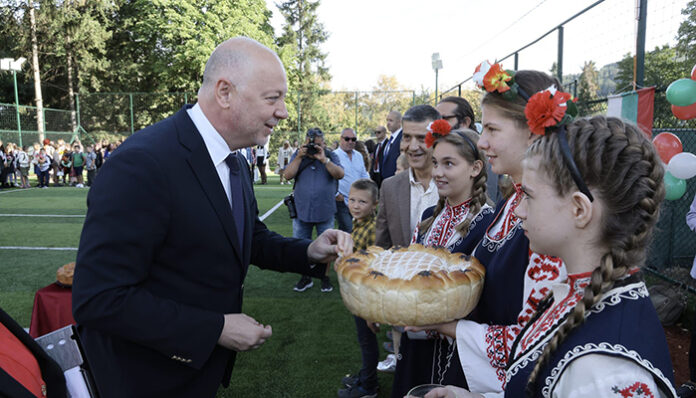 Премиерът говори за 