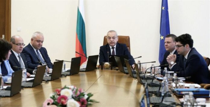 Премиерът: Оставяме на нашите приемници във властта разрешени кризи