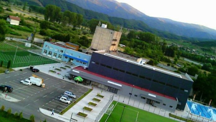 Премиерът пристига за официалното откриване на спортен комплекс „Симитли”