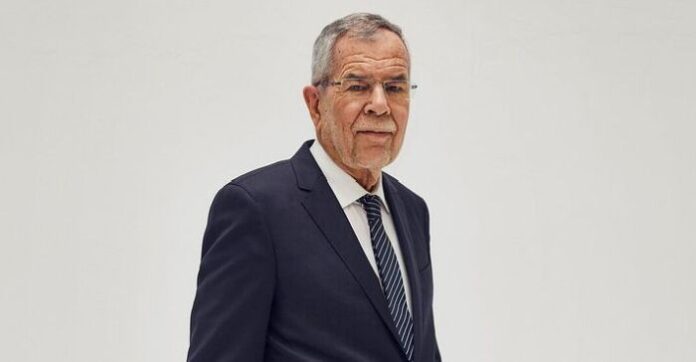 Президентът на Австрия е на официално посещение в Скопие
