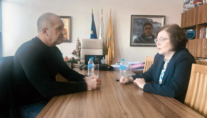 Президентът неочаквано посети Троян