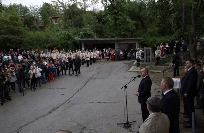 Президентът: Признателността към предците ни е мерило за нашето отношение към Родината