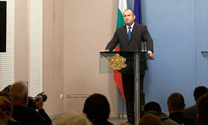 Президентът: Сега е моментът българските политици да намерят път един към друг