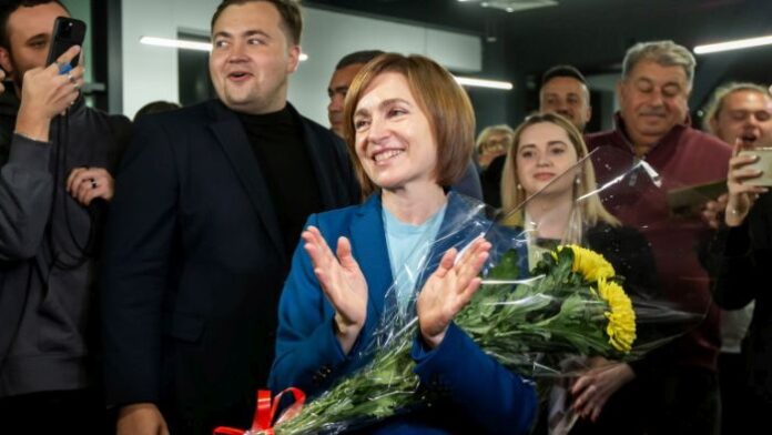 Проевропейският президент на Молдова Мая Санду печели оспорван балотаж