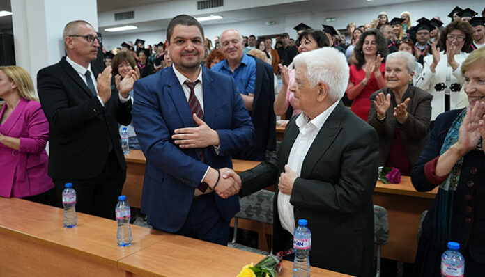 Проф. д-р Петър Балкански е доктор хонорис кауза