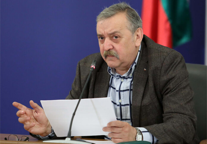 Проф. Кантарджиев сметна: 2 млн. българи са с имунитет