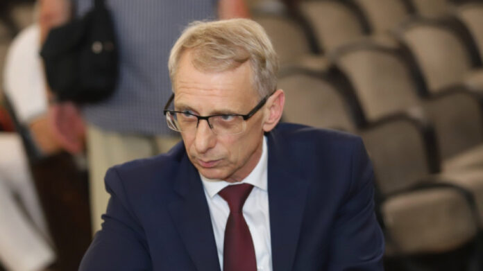Проф. Николай Денков: Присъствено обучение не може да има без здрави учители