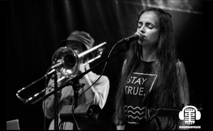 Програмата на „Кюстендилско лято“ продължава с „Desy Live Band“