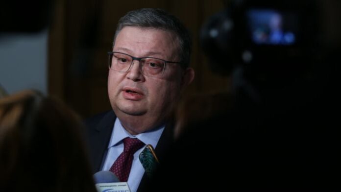 Прокурорската колегия на ВСС изслушва Сотир Цацаров