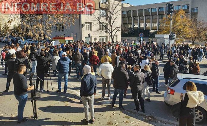Протест блокира възлови булеварди в Благоевград