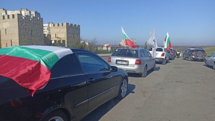 Протест на миньори и енергетици блокира пътища в страната