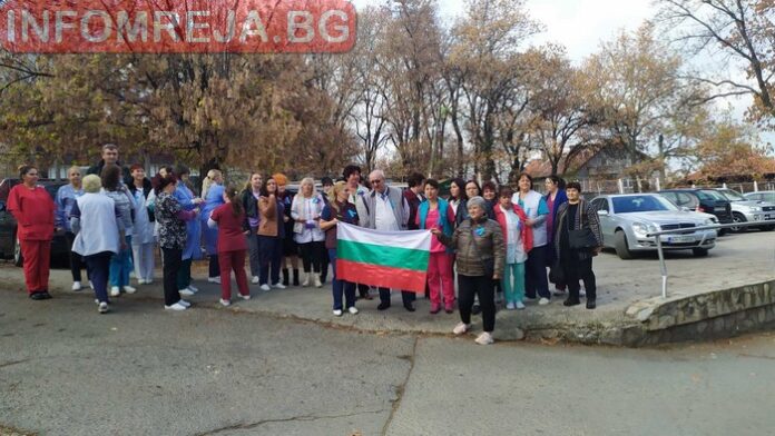 Протест в бяло! Работещите в Кюстендилската болница искат справедливо заплащане