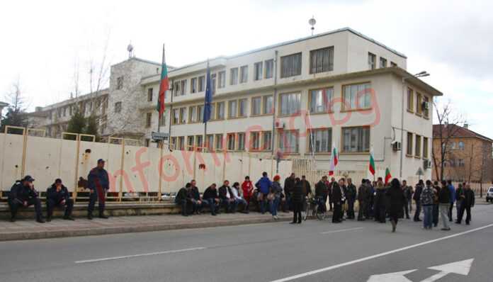 Протестиращите поискаха оставката на полицейски шефове