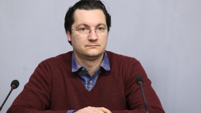 Проверяват и апартаментите на депутат от БСП