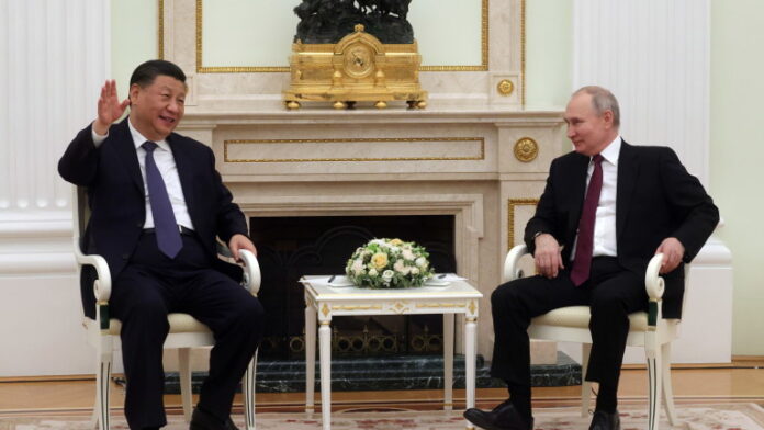 Путин към Си: Ще обсъдим вашия план за прекратяване на войната в Украйна