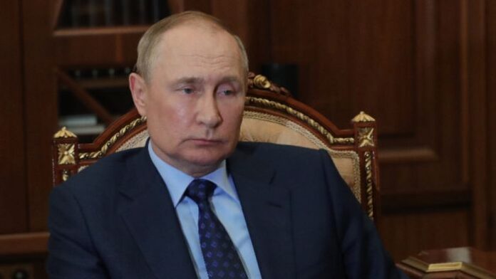 Путин подписа укази за признаване на Запорожка и Херсонска области за независими