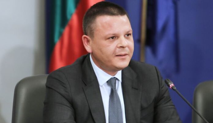 Пълната забрана за износ на продукти от суров петрол ще има много сериозни последствия