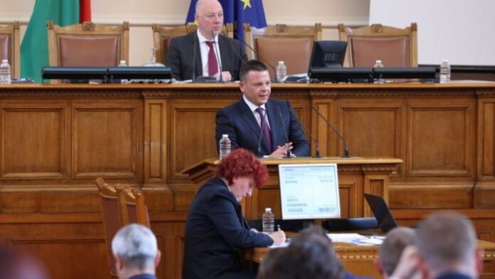Първият закупен медицински хеликоптер идва у нас през декември