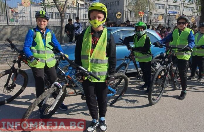 Първо ОУ в Гоце Делчев провежда традиционен колопоход