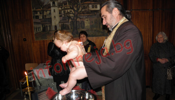 Първото бебе на 2012 г. стана християнче