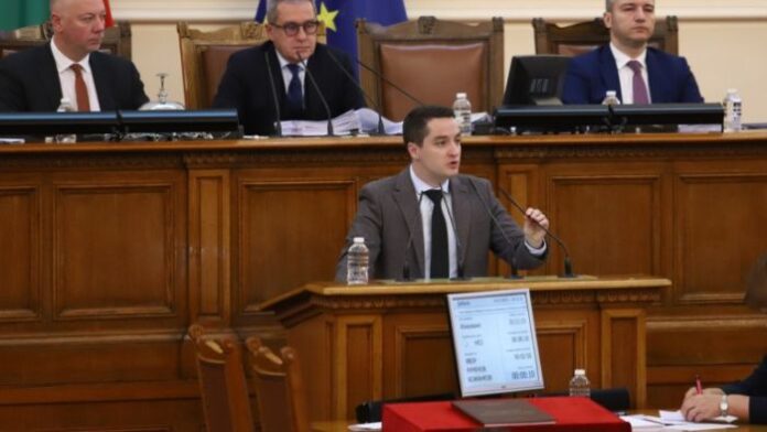 Явор Божанков: Трябва държавата да се придвижи напред