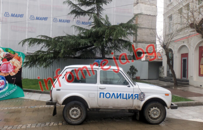 Работник падна от сградата на ГУМ