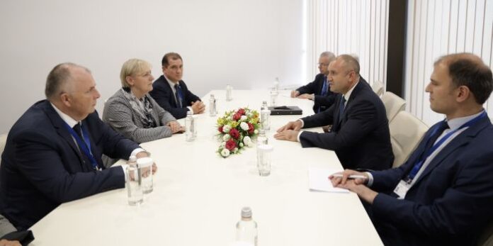 Радев: България е готова да насърчи компаниите