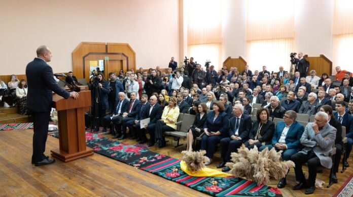 Радев: България ще продължи да оказва подкрепа на Тараклийския университет